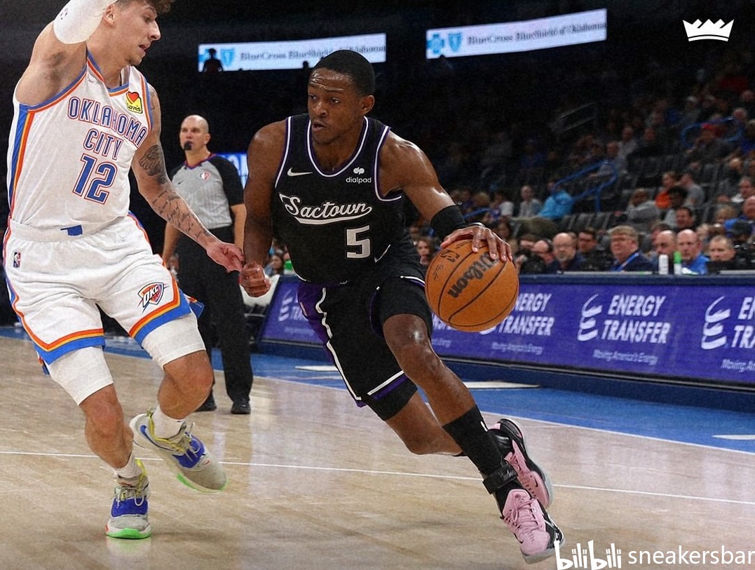 萨拉赫传射努涅斯失空门 利物浦2-2维拉联赛22轮不败.