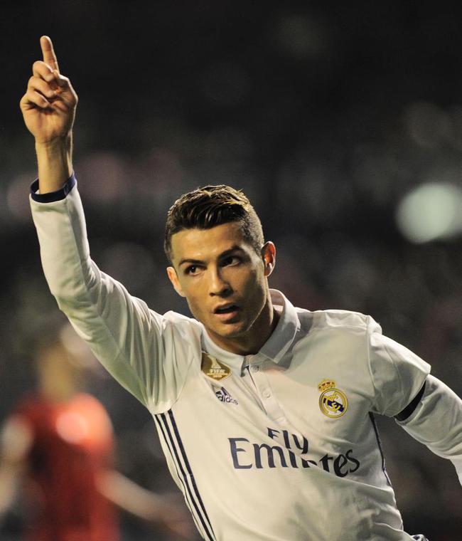 [高尔夫]帕尔默邀请赛克拉克67杆领先 麦克罗伊T6舍夫勒T11.